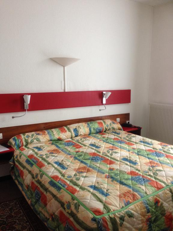 Hotel Union Sarreguemines Bagian luar foto