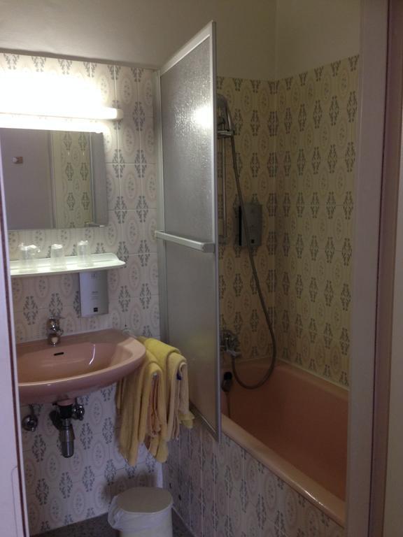 Hotel Union Sarreguemines Bagian luar foto